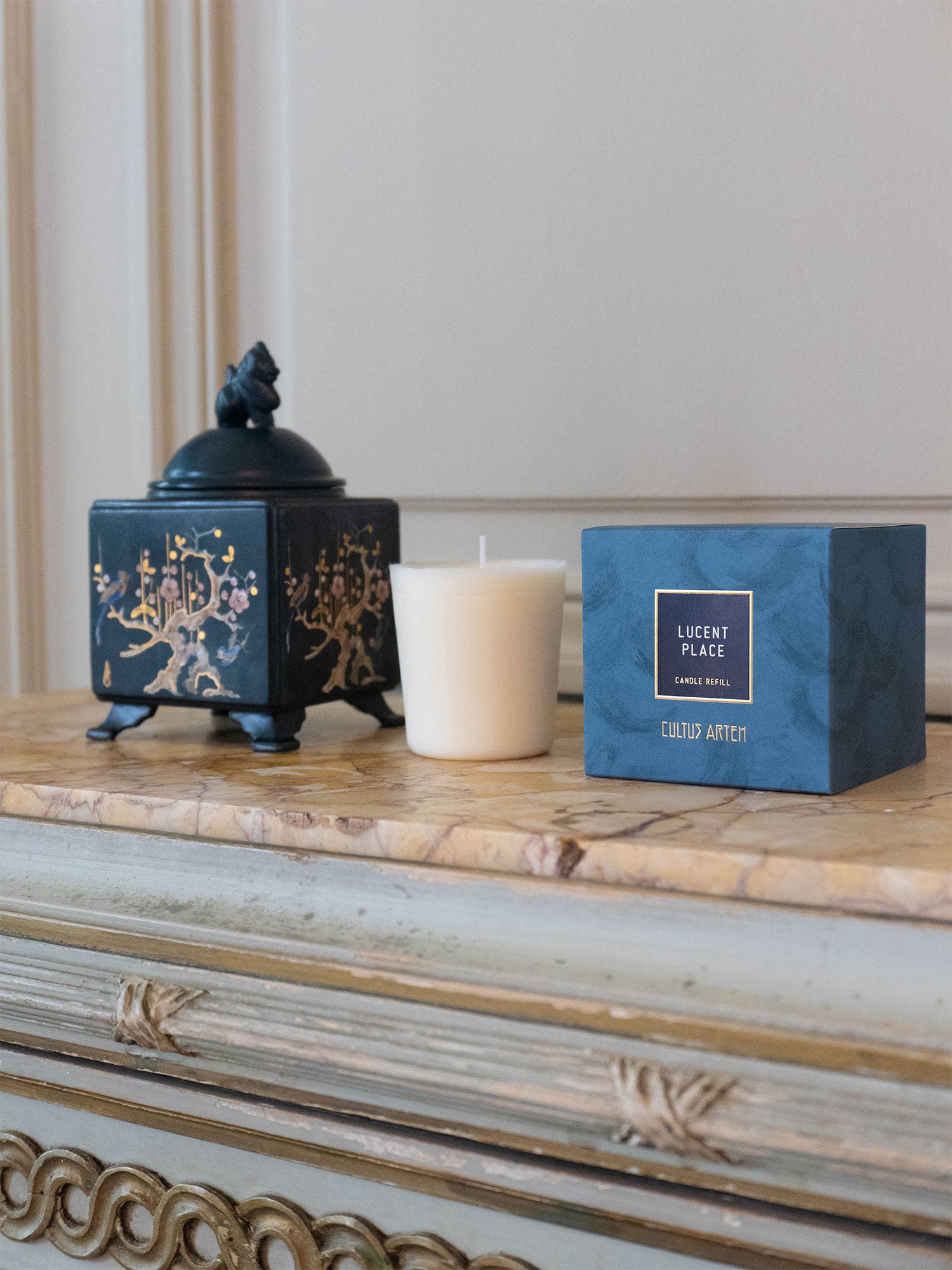 'Lucent Place' Refill Candle